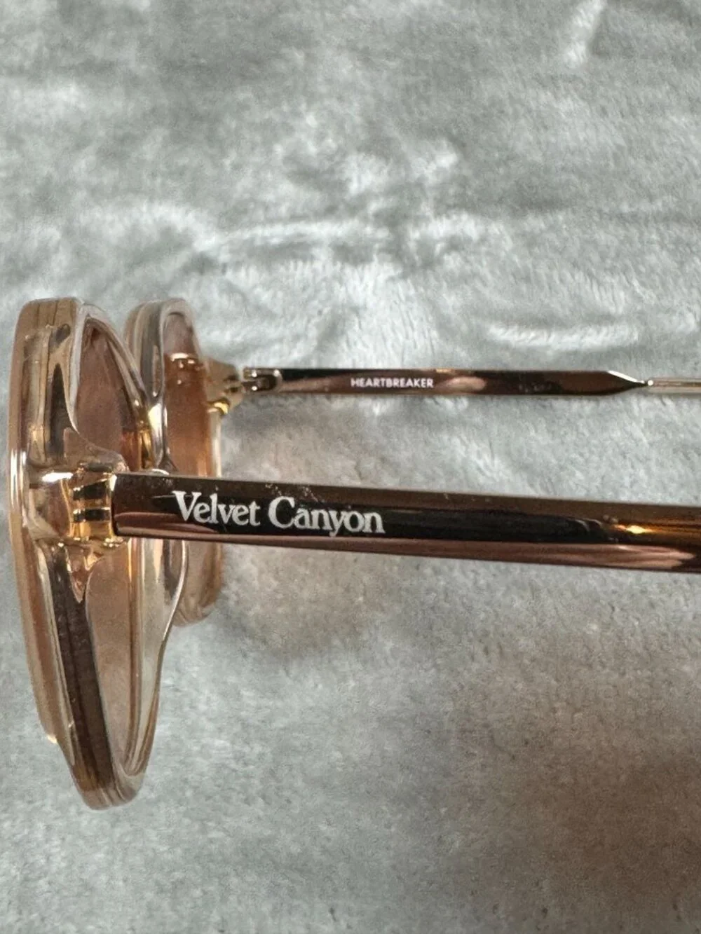 Velvet Canyon Heartbreaker Peach Sunglasses With UV400 Protection & Acetate Fram - Picture 4 of 4